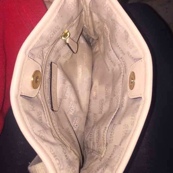 Michael Kors Crossbody - Picture 2 of 3