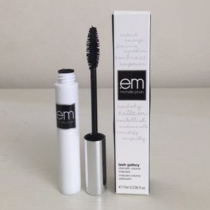 Dramatic Volume Mascara by em Michelle Pham