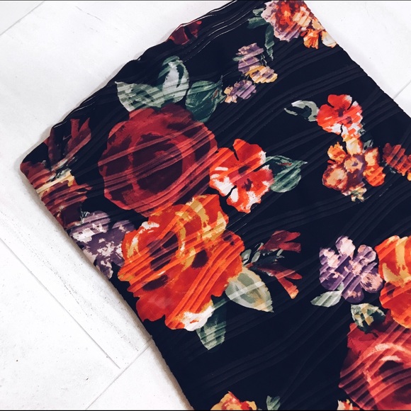 🌹🌷Floral Strapless Mini Dress