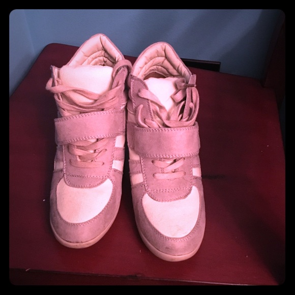 Wild diva women's size 7 wedge sneakers