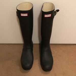 NEVER WORN AUTHENTIC HUNTER RAINBOOTS