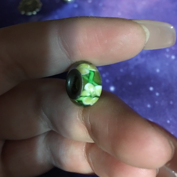 2 Brighton Charms. - Picture 4 of 4