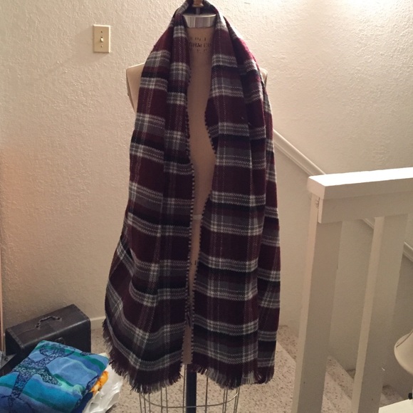 Reversible scarf