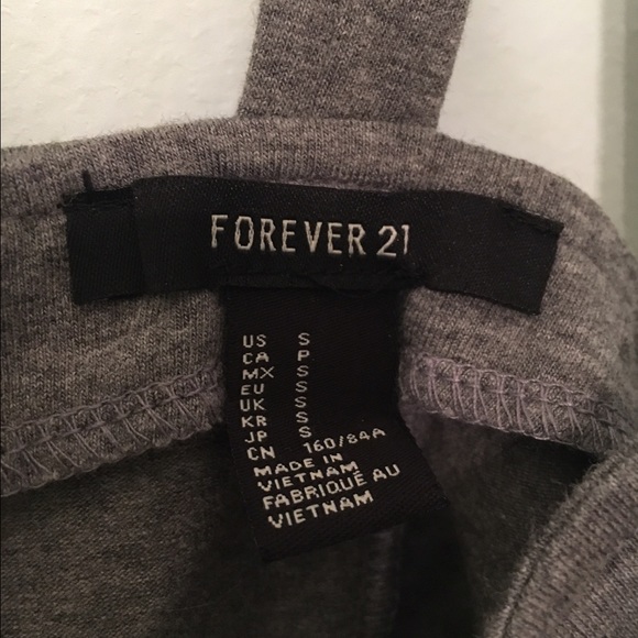 Crop top - Picture 2 of 3