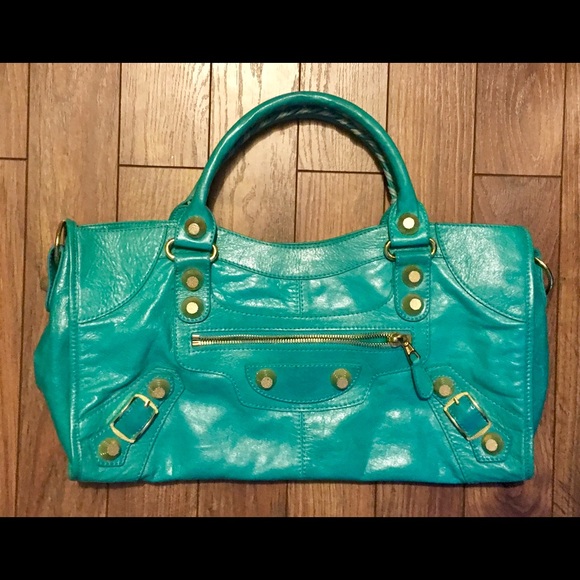 Handbags - Super cute 100% genuine leather bag