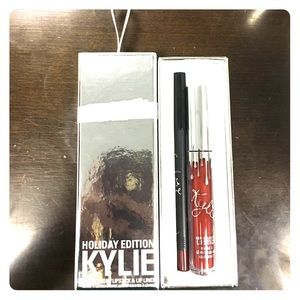 Brand new Kylie Lip Kit MERRY red Holiday Edition