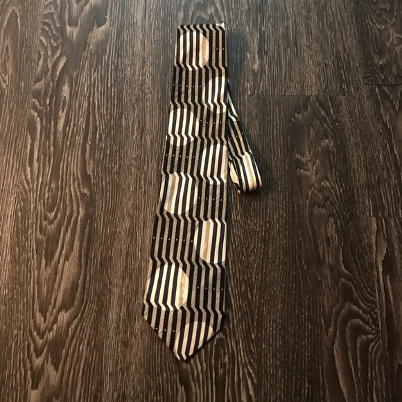 Men's tie