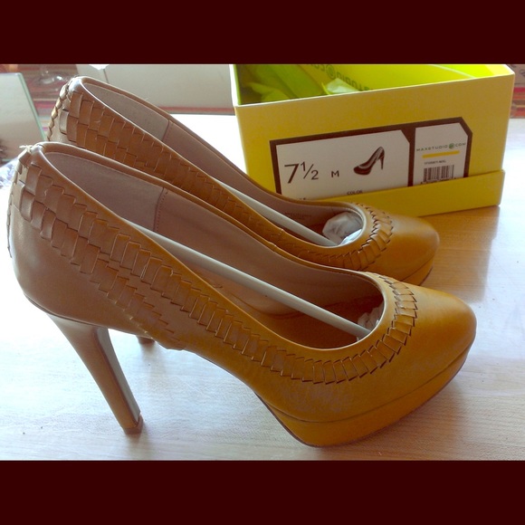 MaxStudio 7.5 M Adelle High Heel