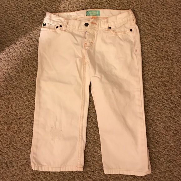 Cute white Hollister capris