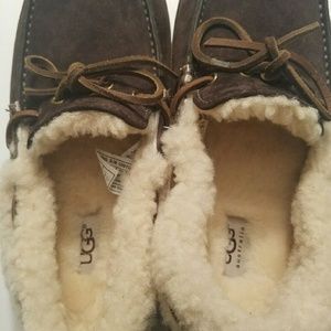 Men UGG Slippers / moccasins
