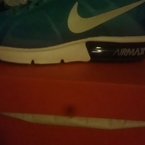 New and Never worn Womens Nike Size 8.5