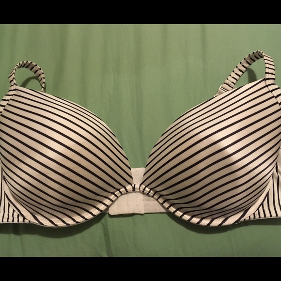 Lane Bryant Plunge Bra 44D