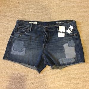 NWT 33 GAP SHORTS