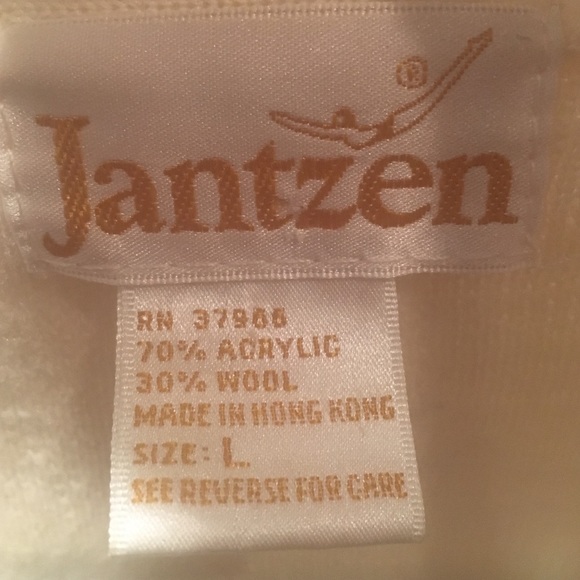 Vintage Jantzen pleated sweater w. capped sleeves - Picture 6 of 6