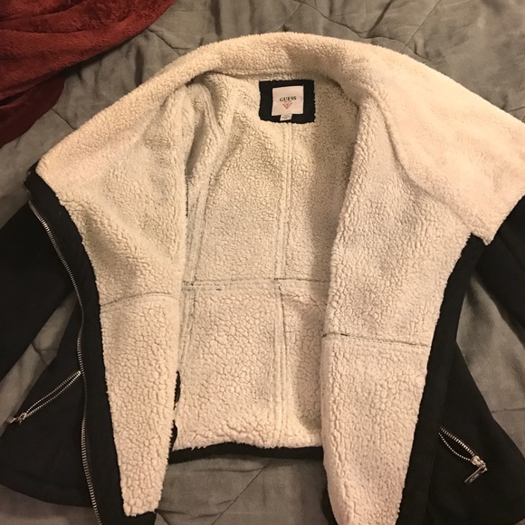 Guess coat - Picture 2 of 3