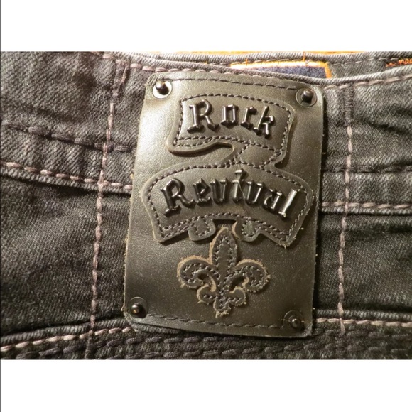 Rock revival jeans black in color