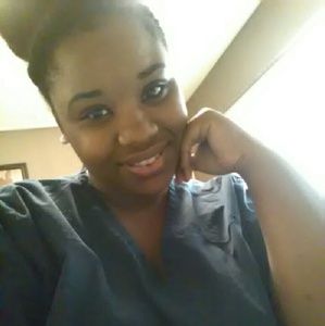 Meet your Posher, Domonique