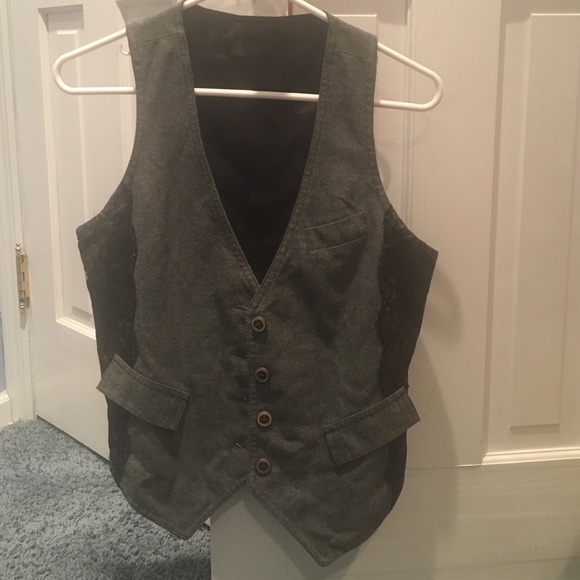 Old Navy super cute vest - Picture 2 of 5