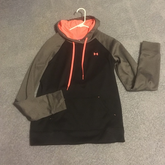 Under Armor sweatshirt