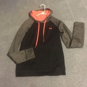 Under Armor sweatshirt