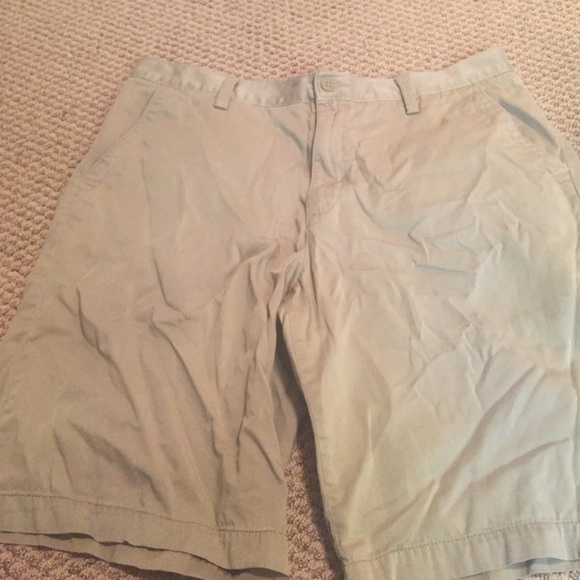 Short slacks