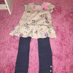 Pant set little girl sz 5t pants are actually 6t