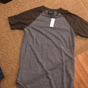 Men's t-shirt. STILL HAS TAG!!