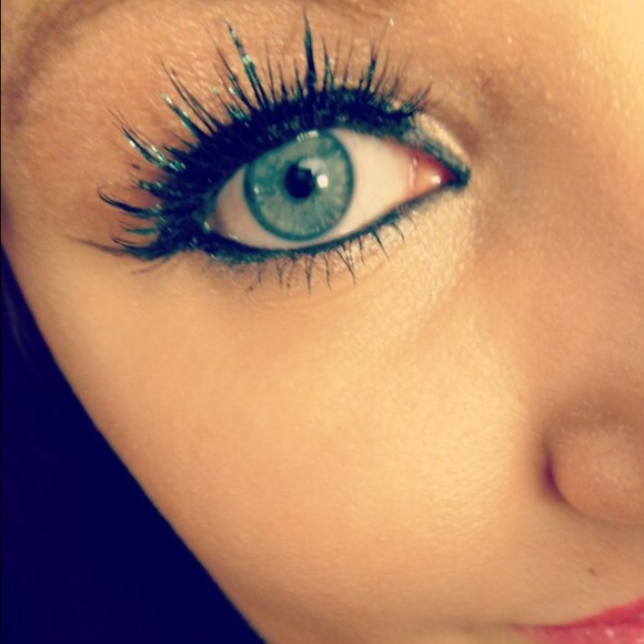 🆕Limited Edition "Ice Queen" lashes by HoL - Picture 3 of 4