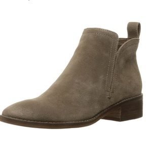 Dolce Vita Tessey Boot in taupe suede