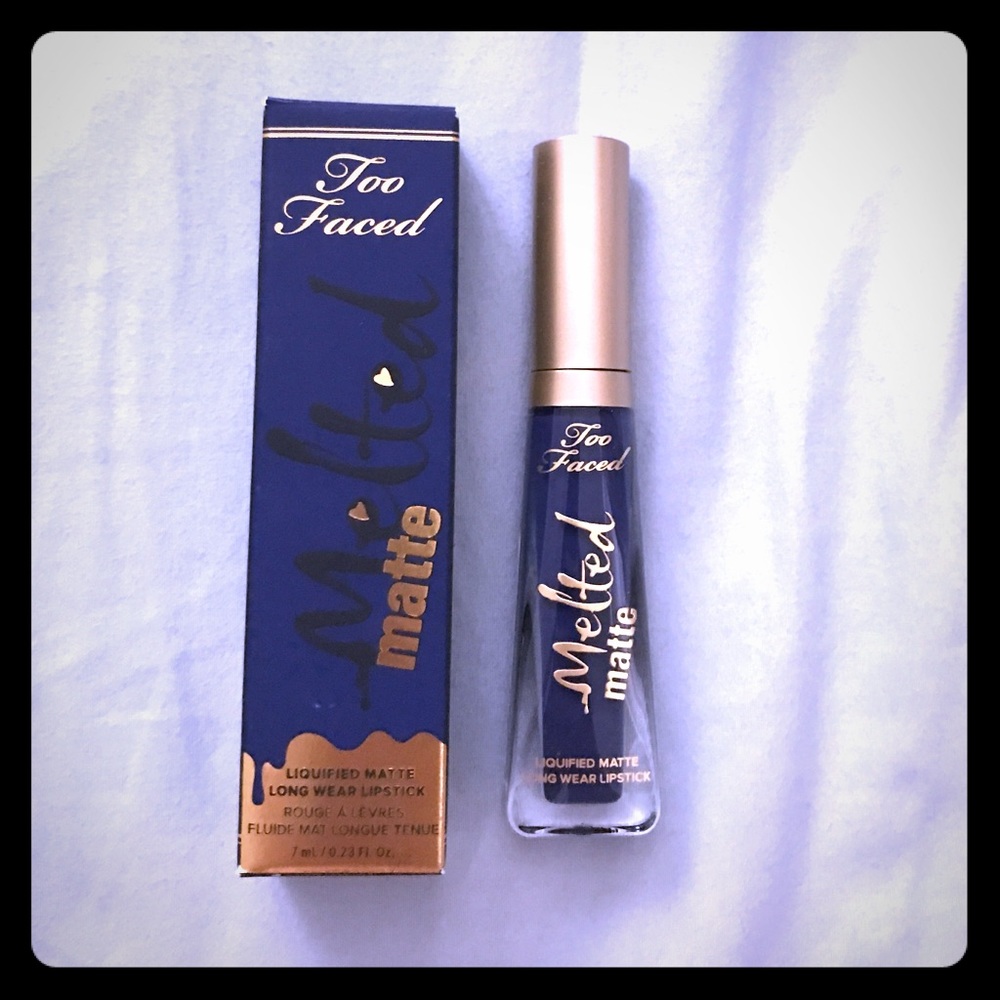 Who's zoomin who Too faced melted matt