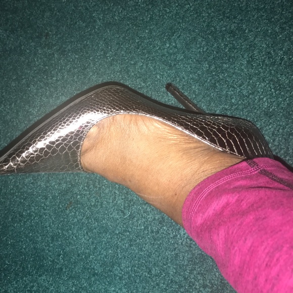 Bronze shoe - Picture 4 of 4