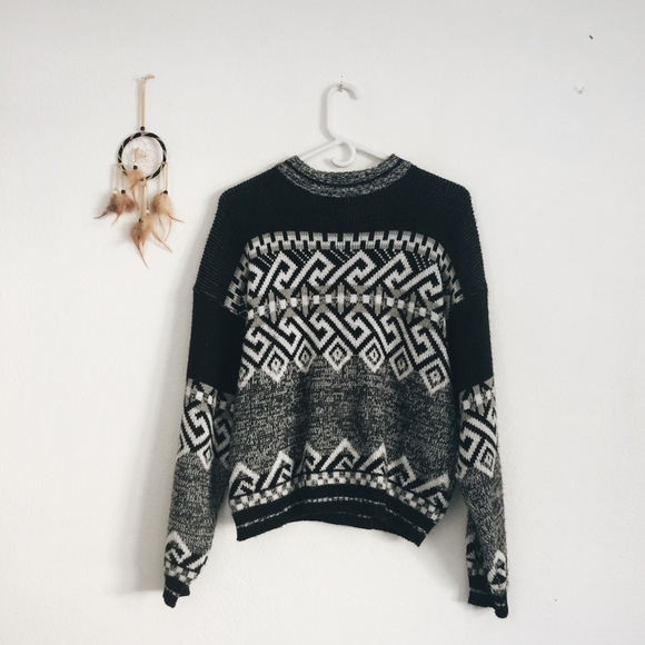 80s Black and White Southwestern Tribal Sweater