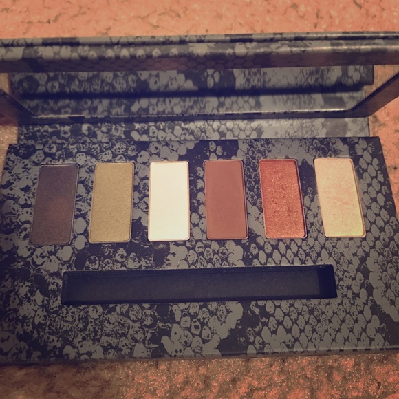 Makeup forever eyeshadow palette