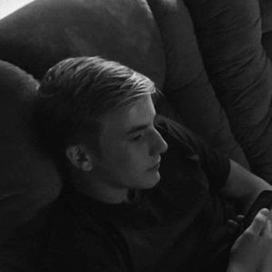 Meet your Posher, Justin