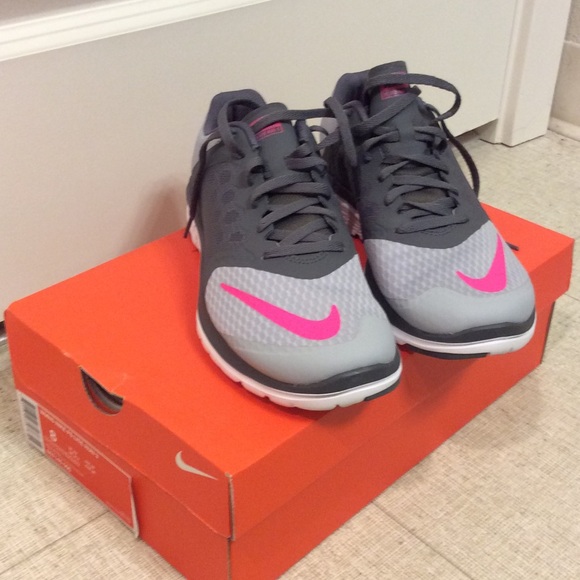 Nike Shoes - Nike running shoes