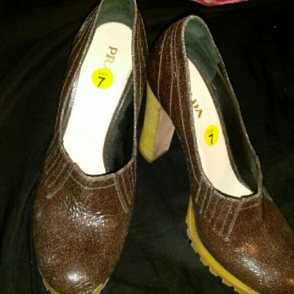 Prada shoes size 7 - Picture 3 of 4