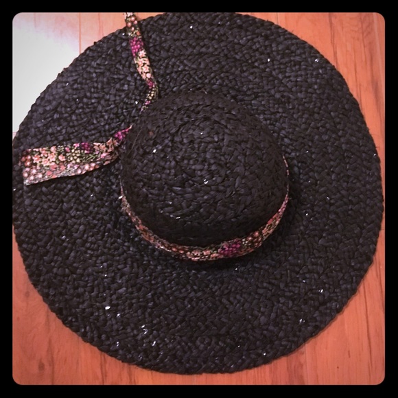 Black Betsey Johnson straw hat!