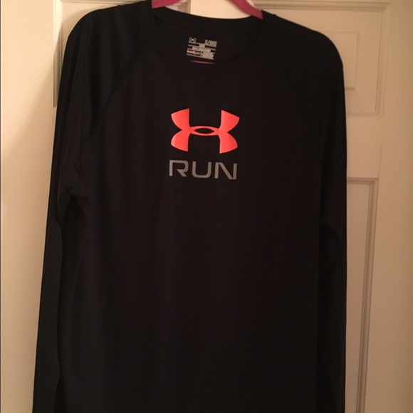 Under Armour long sleeve T