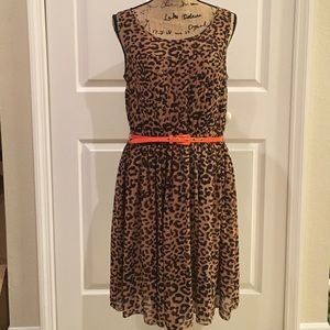 Midi Leopard Print Sleeveless Dress