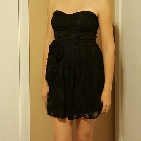 ❤️Black lace strapless mini dress