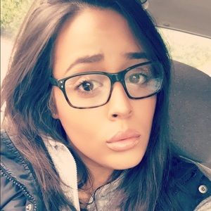 Meet your Posher, Xzashia