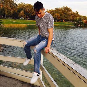 Meet your Posher, Ulises