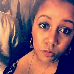 Meet your Posher, Isabel