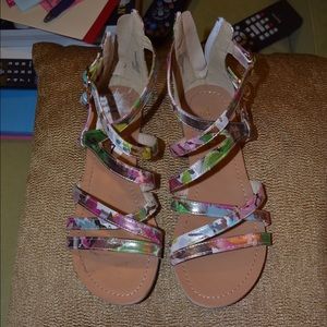 Size 7 Madden Girl sandals
