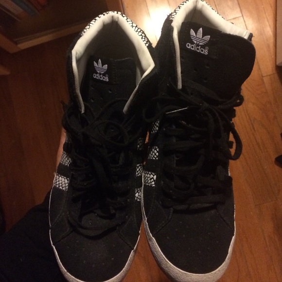 Adidas basket wedge Blk/white