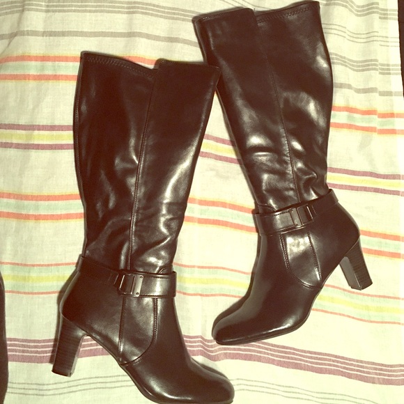 Black boots