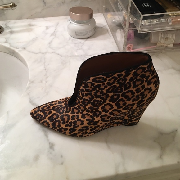 nine west leopard booties