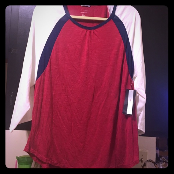 NWT Tommy Hilfiger top