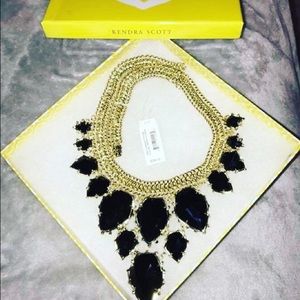 Kendra Scott necklace