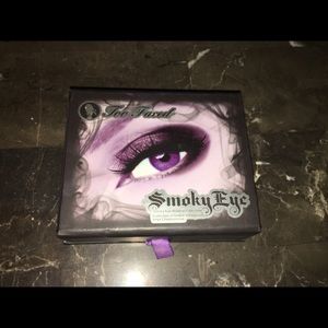 Too Faced smoky eye palette